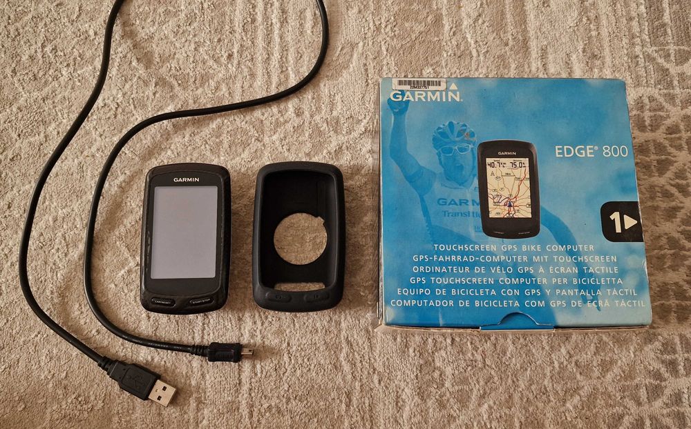 Велокомпьютер Garmin Edge 800.
