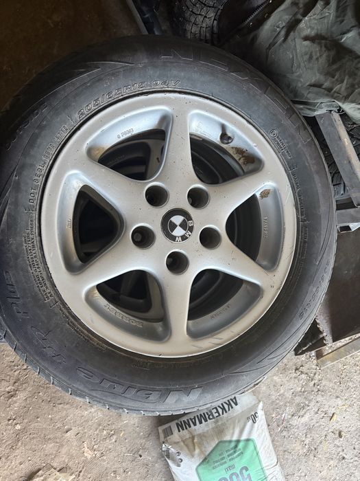 Диски с резиной от бмв r15