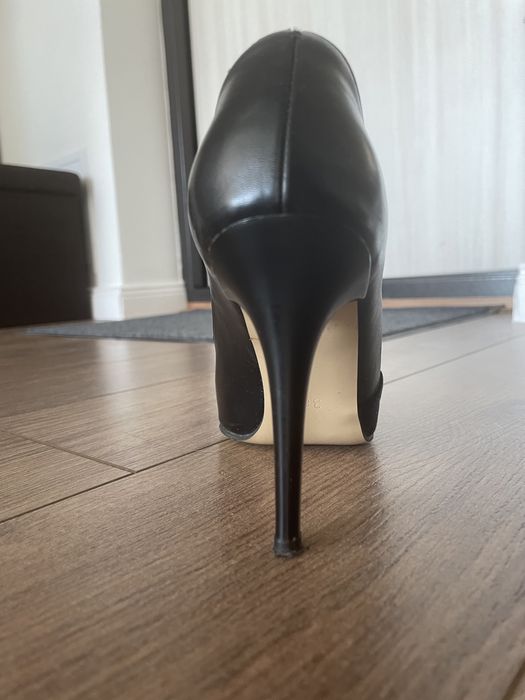 Туфли на каблуках