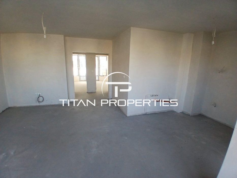 Продава се Тристаен апартамент в Пловдив, Кършияка - 97 кв.м за 2015 €/кв.м - Снимка #1