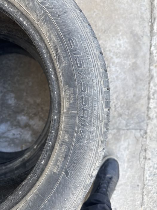 шиный балон 215/55R17