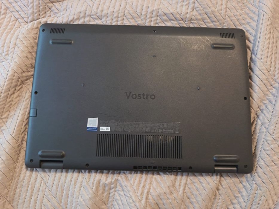 Vostro 3500 în stare buna