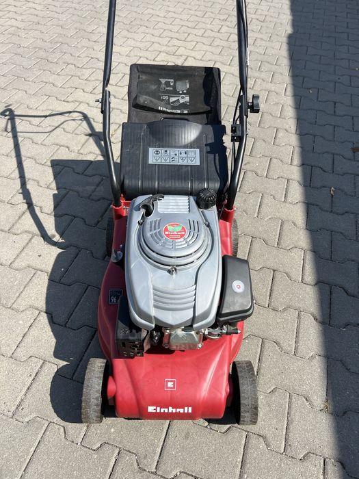 Masina de tuns iarba pe benzina Einhell