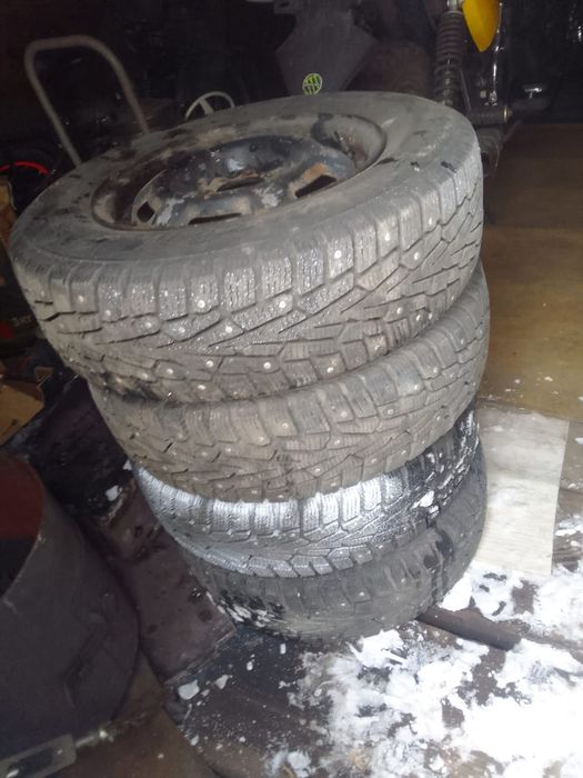 Продам резину с дисками на 13