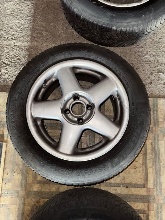 Jante aliaj R15 4x100 cu cauciucuri M+S Michelin