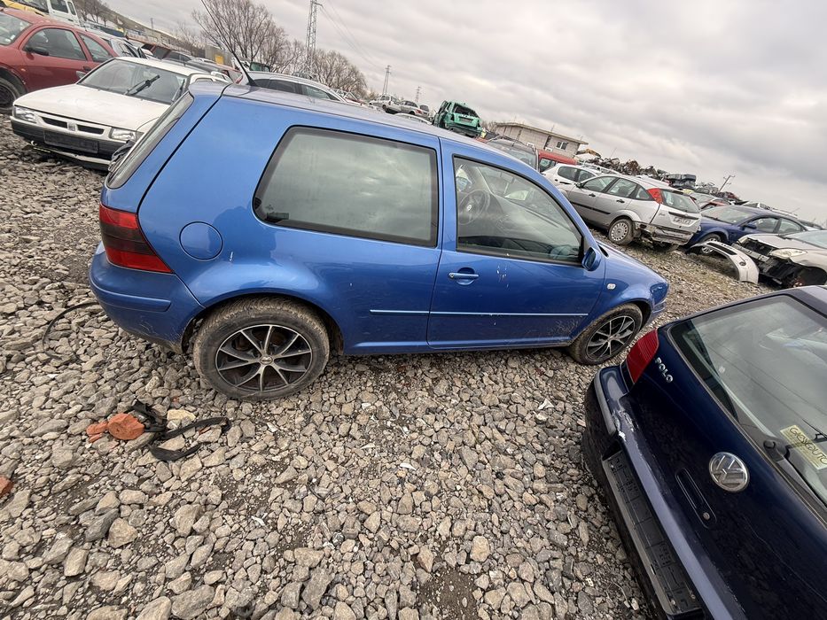 Джанти за голф 4 16 ски с зимни гуми нови на  90%