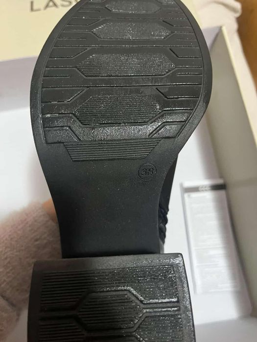 Чисто нови боти Lasocki