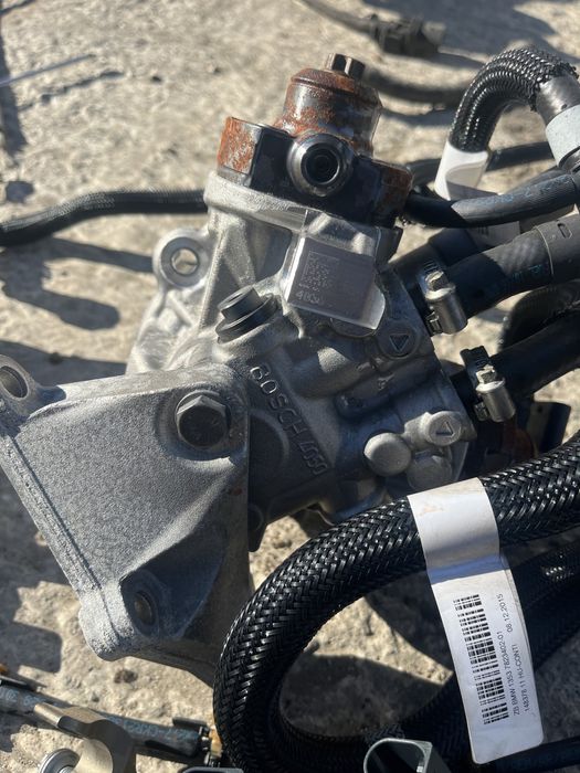 Помпа/дюзи/рейл бмв ф10 ф11 530д 258 конски сили bmw f10 f11 530d 258