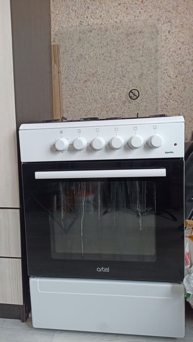 Продам газовую плиту