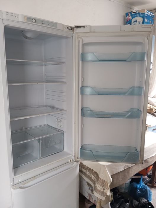 продам холодильник