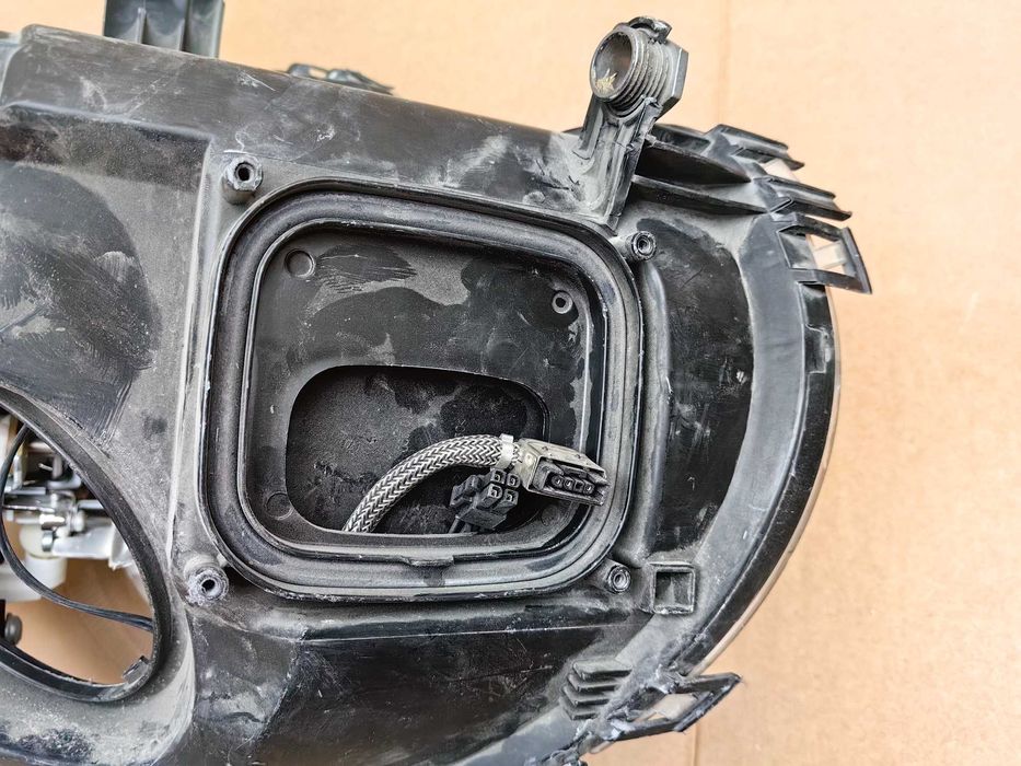 Фар за Mini Cooper R56 Xenon / Мини Купър Р56 Ксенон