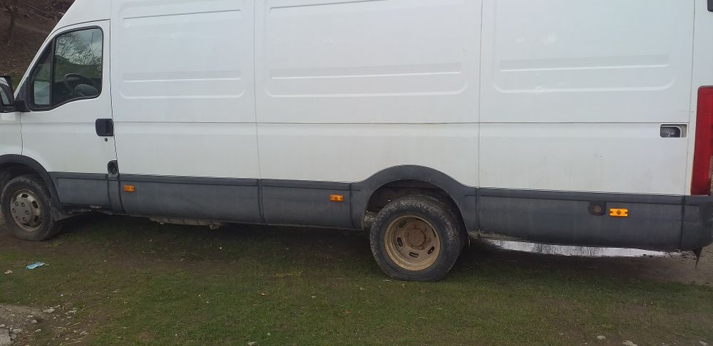 Vând sau Schimb urgent dubă iveco daily