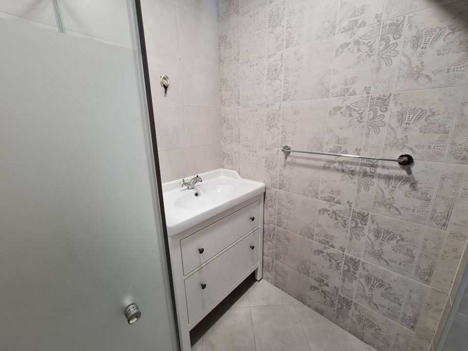 Дава се под наем Двустаен апартамент в Разград, Център - 67 кв.м за 306 € - Снимка #1