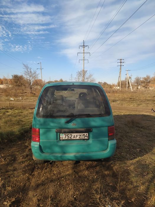 Продам автомобиль Ниссан Серена