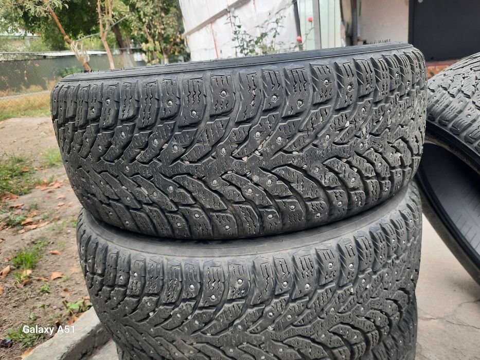 Резина зимняя шипованая