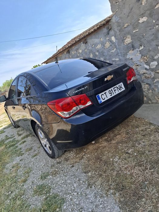 Vând Chevrolet Cruze