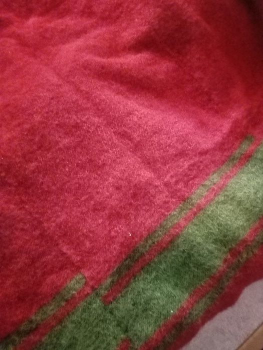 вълнени ръчно тъкани одеяла