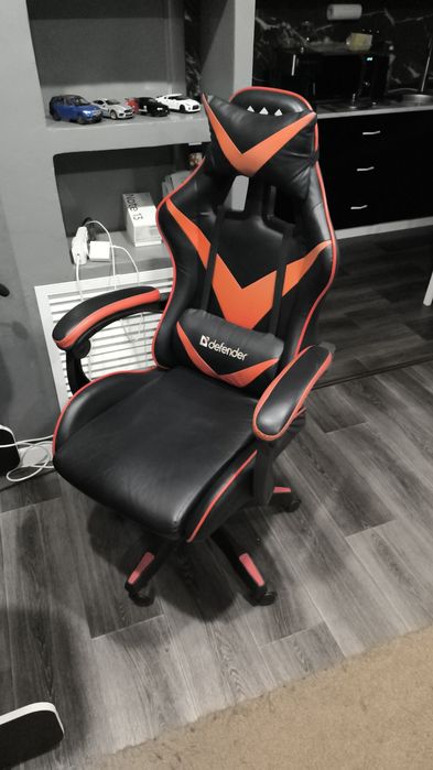 Игровое кресло Defender