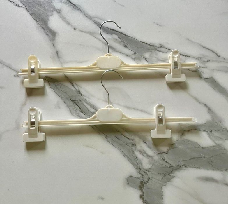 003 вешалка Пластик