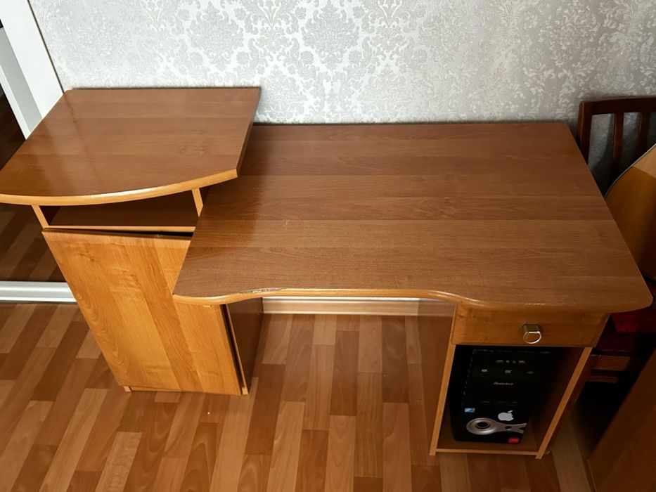 Стенка с компьютерным столом