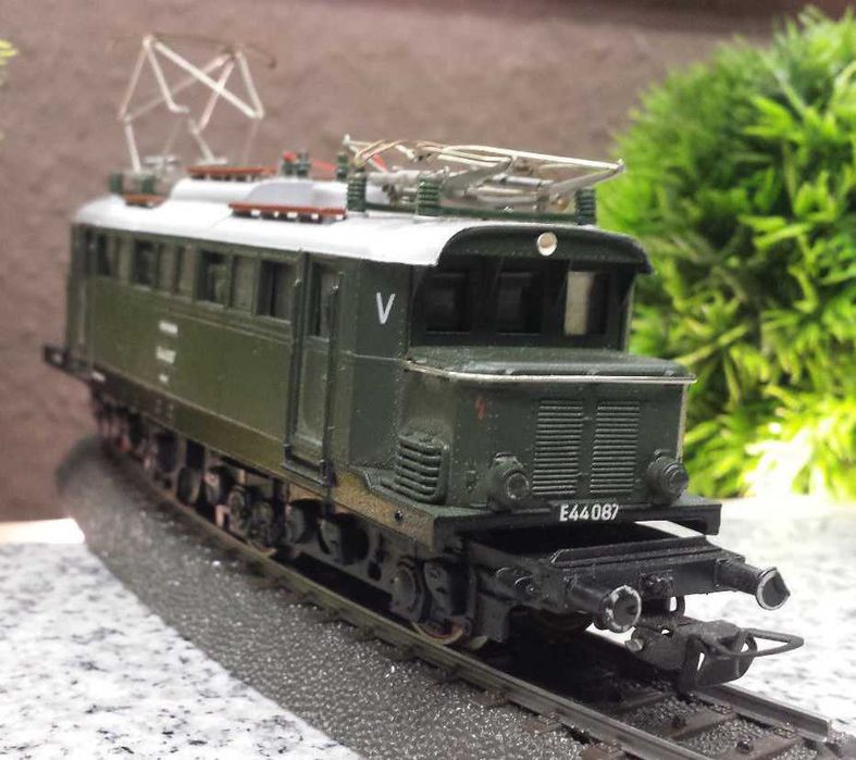 Locomotiva electrica E44 Piko scara ho