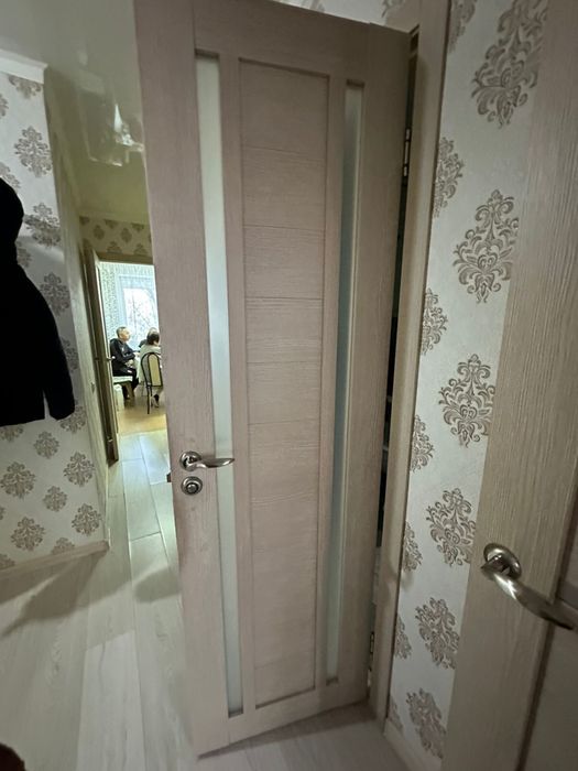 Продам двери в хорошем состоянии