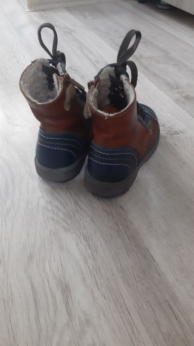 Cizmulite de baietei