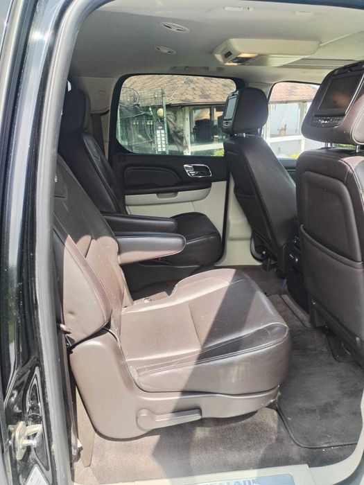 Cadillac Escalade Autoutilitară 6.2 V8 Benzină + GPL din fabrică 409 CP 4x4 AWD