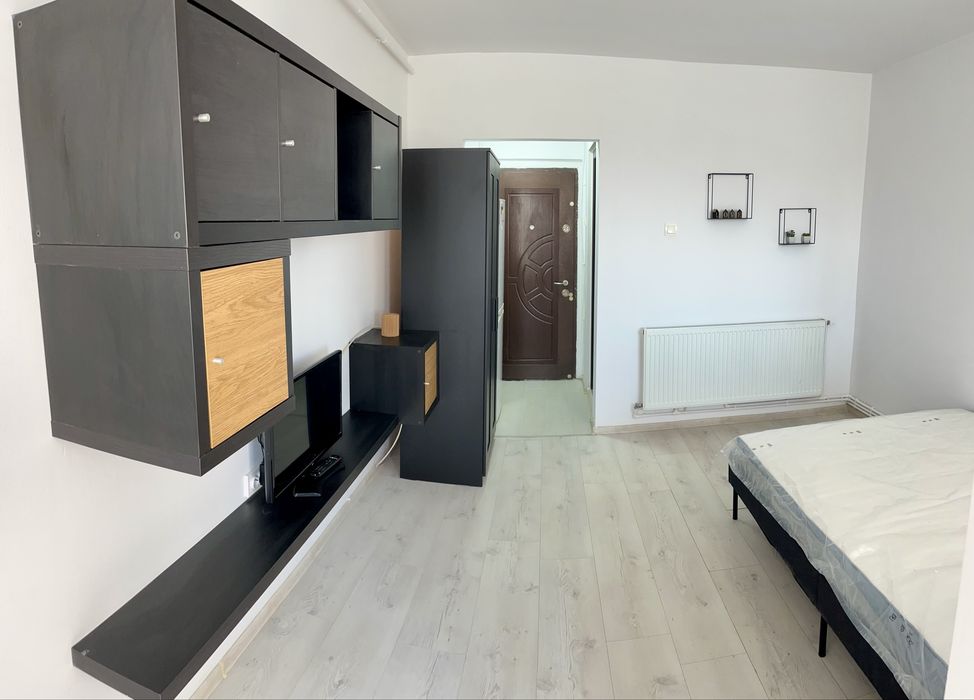 Garsoniera de vanzare in blocul upet Bd Independentei
