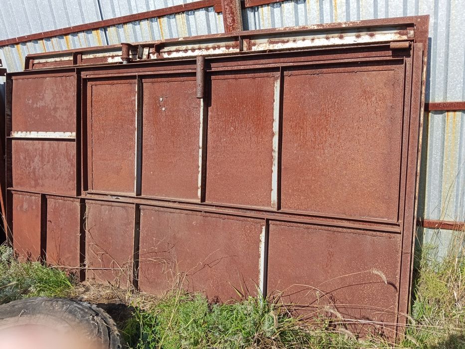 Продам ворота металлические