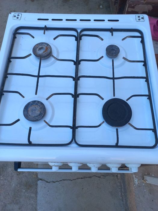 Gaz plita sotiladi
