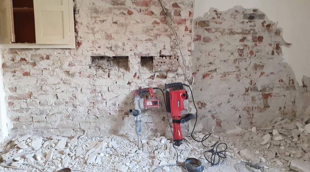 Кърти Чисти Извозва Почистване На Гаражи Мазета Тавани Стара Загора