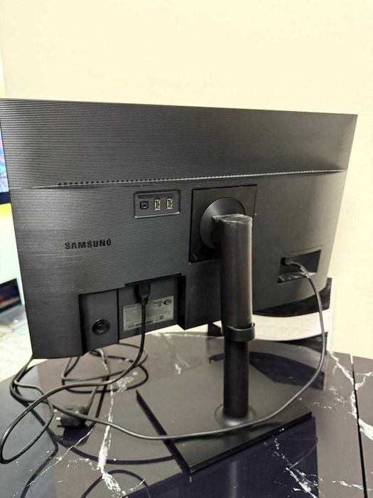 Монитор Samsung 75Hz 27 дюймов