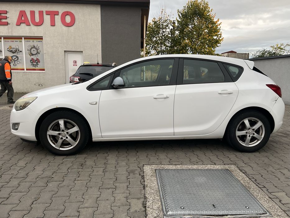 OPEL Astra 2010 — imagine 2