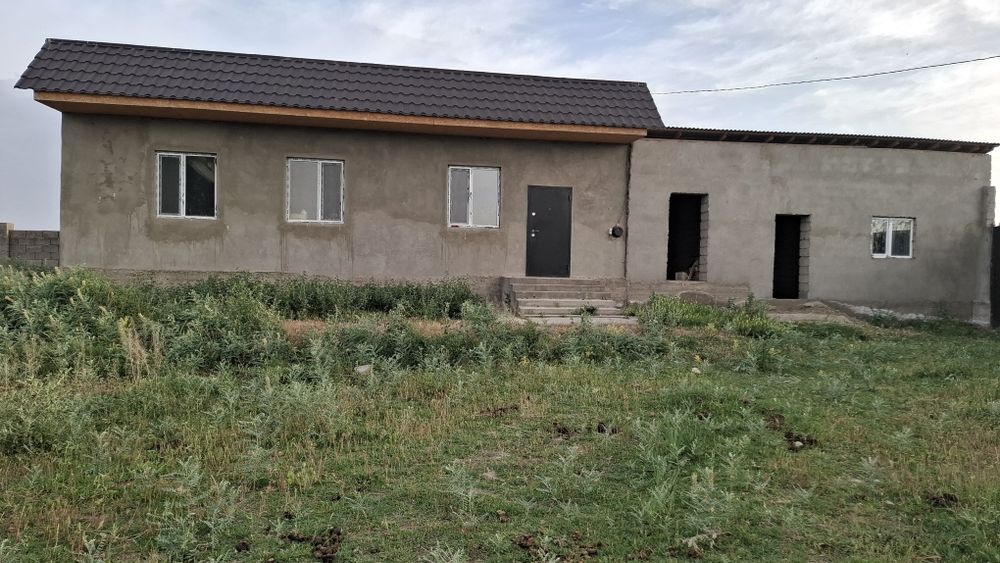 Земельный участок с времянкой