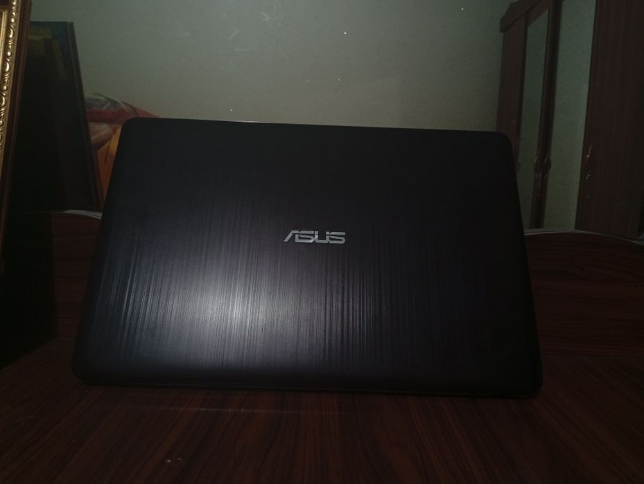 Asus Vivobook +HDMI sim va HP sichqoncha
