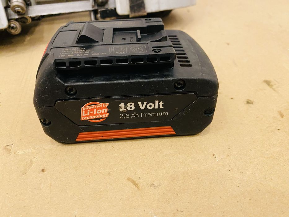 Circular Bosch GCB 18V-63