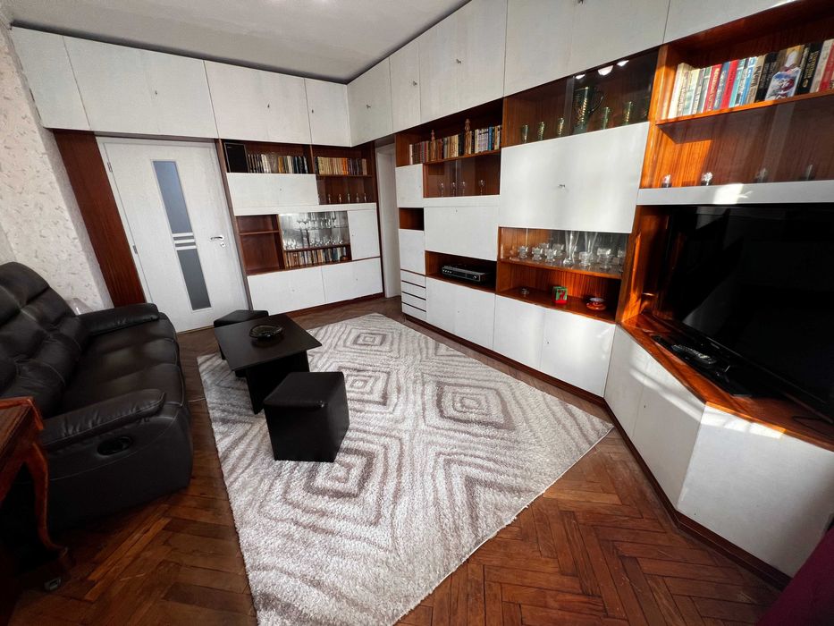 Дава се под наем Тристаен апартамент в София, Стрелбище - 110 кв.м за 750 € - Снимка #11