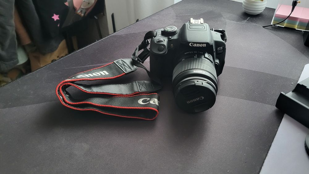 Aparat Foto DSLR Canon EOS 700D (Rebel T5i) + Obiectiv 18-55mm + Acce