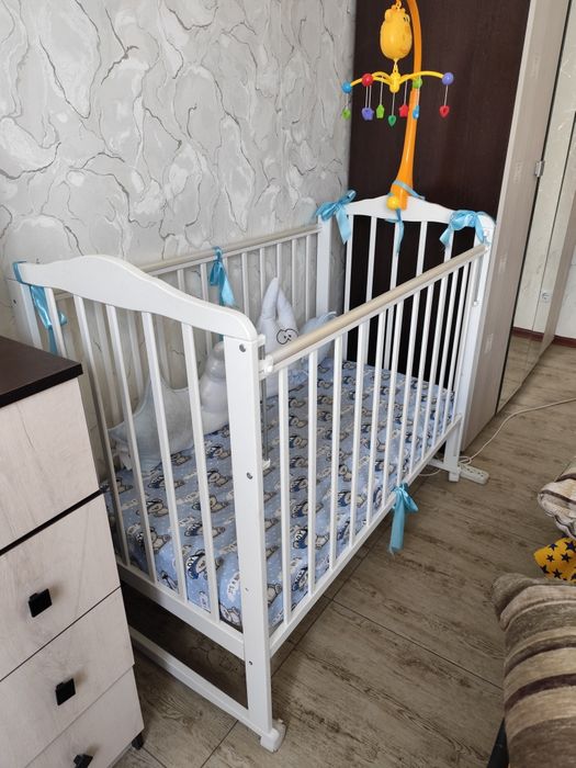 Продам детскую кроватку