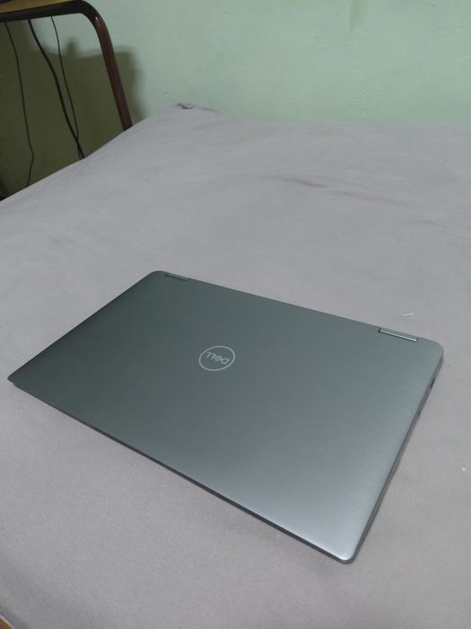 Лаптоп-таблет Dell latitude 7400 2-in-1