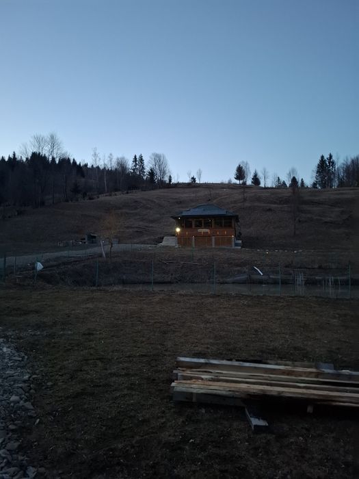 Cabana+teren la munte
