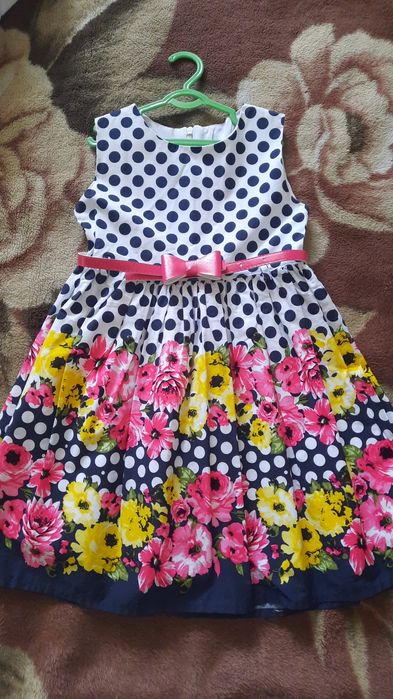 Платье  нарядное