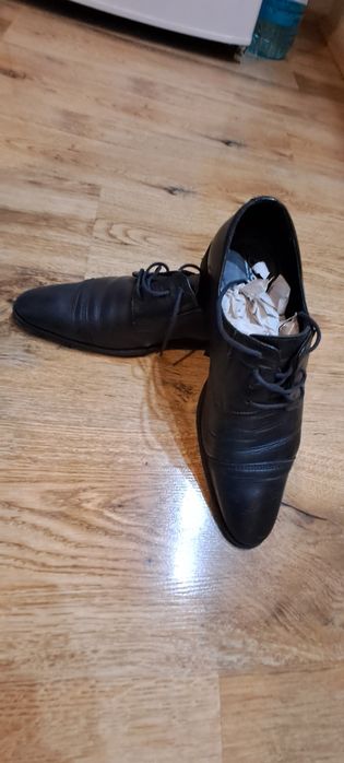 Pantofi din piele marca Leoflex