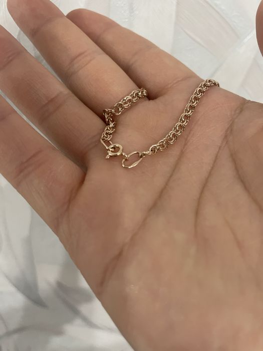 Продаю золотой браслет