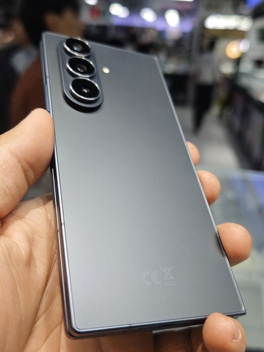 Samsung Z Fold7 12/256g edyal hollatda