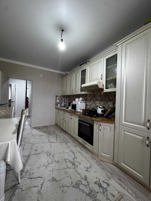 Продам  2х комн кв Батыс с ремонтом