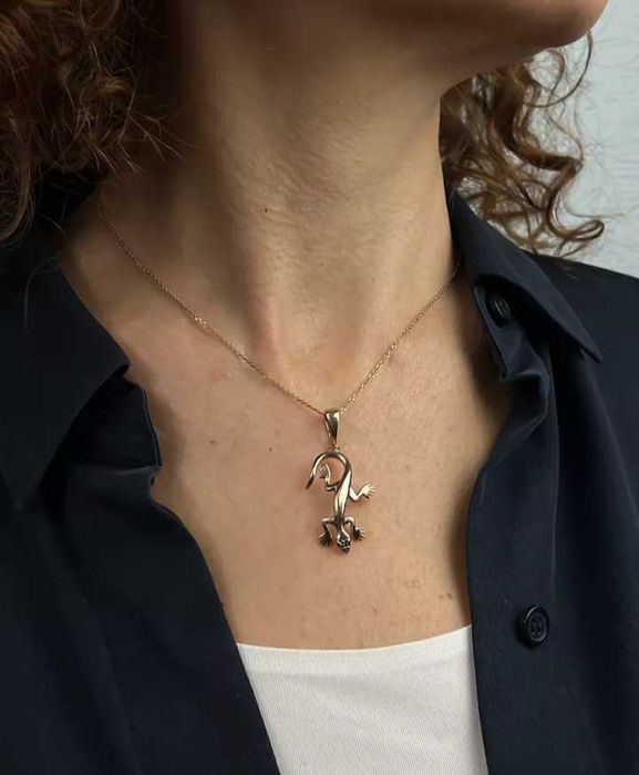 Подвеска-ящерица с натуральными шпинелями