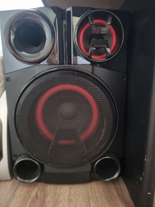 LG XBOOM CM8450 Hi-Fi System - Black