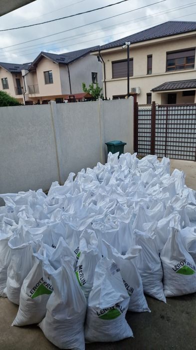 Transport moloz debarasare mobila evacuare apartamente